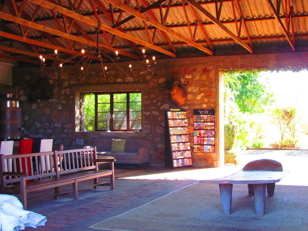 Plettenberg Bay Game Reserve: The Baroness Safari Lodge Exterior photo